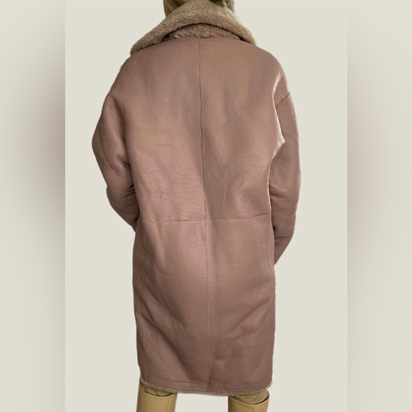 SPRUNG FRERES
Pink Lambskin Shearling
Reversible Coat
Size UK 8 - Picture 5 of 7